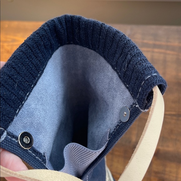 Esterbrook navy to go cup AND Esterbrook tote bag - Picture 3 of 11